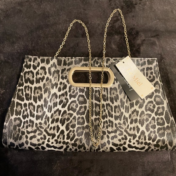 Gray leopard - Picture 6 of 10